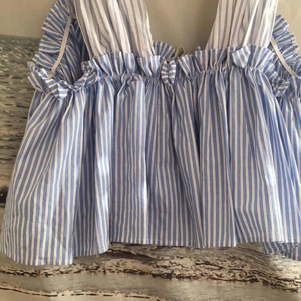 Adorable top! - Picture 3 of 3